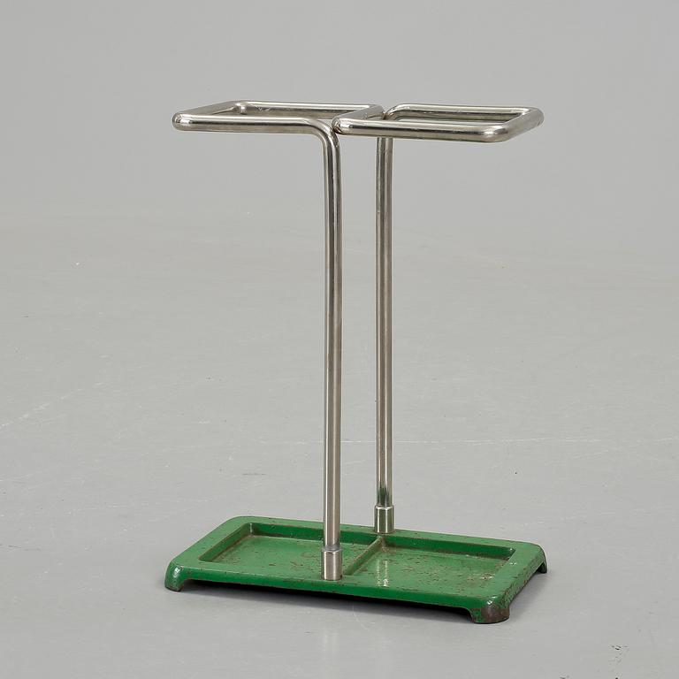 PARAPLYSTÄLL, krom och gjutjärn. 1930-40-tal.