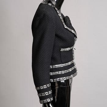 KAVAJ, Chanel.