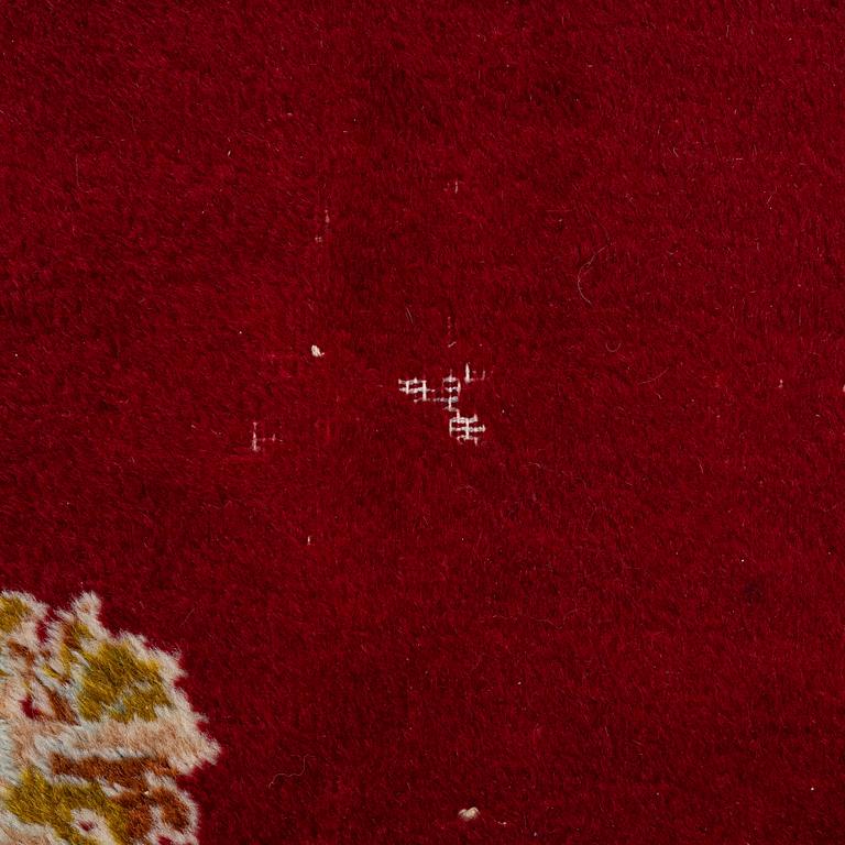 Carpet, Kirman, 314 x 220 cm.