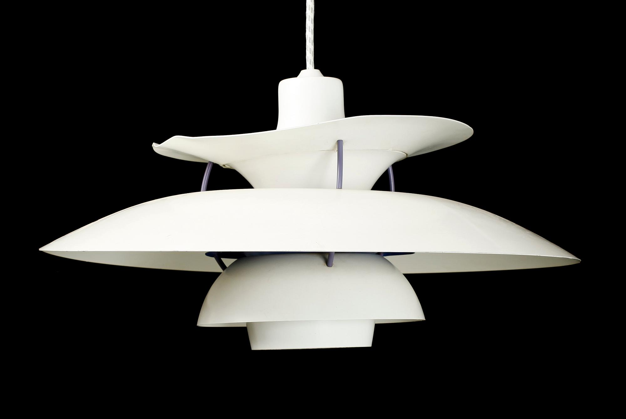 TAKLAMPA, PH-5, Poul Henningsen för Louis Poulsen, Danmark. Diam ca 50.