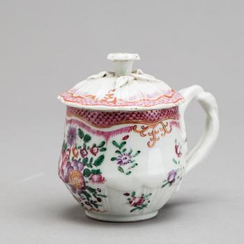 CUSTARD CUP WITH LID, Qing dynasty China 18th century.