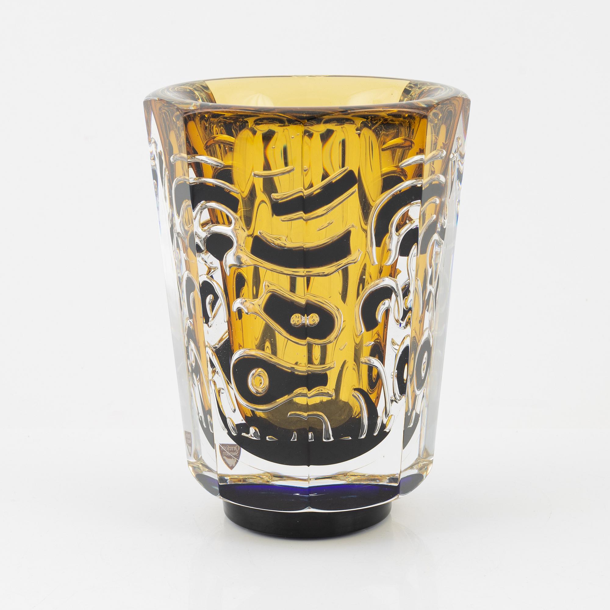 Jan Johansson,  glass vase, 'The Sea III', Orrefors Gallery, 16/40, Sweden 1990.