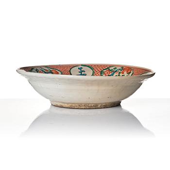 A large Swatow dish, Ming dynasty, circa 1600.