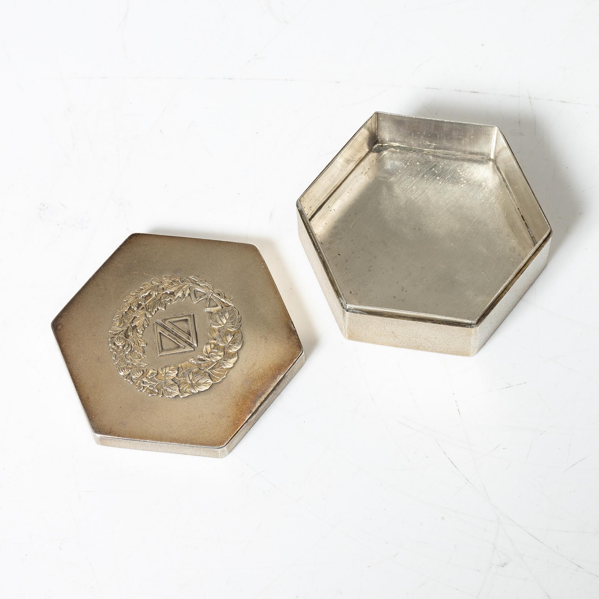 A group of six Japanese salts / boxes, some marked sterling silver, around 1900.