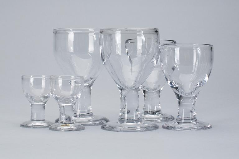 GLASSERVIS, glas, 24 st, Signe-Persson Melin "Ruben", Boda. 1900-talets andra hälft.