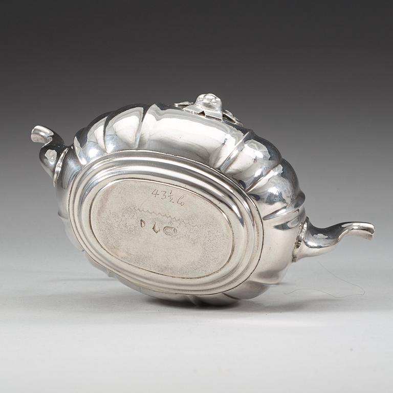 A Swedish 18th century silver tea-pot with two spouts, marks of Gustaf Stafhell d.ä., Stockholm 1740.
