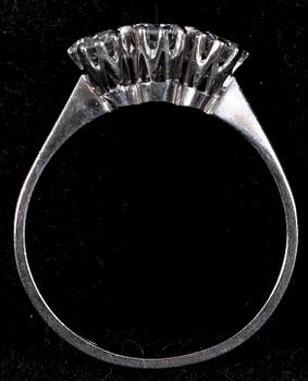 RING, vitguld samt 3 briljanter, Göteborg, 1974.