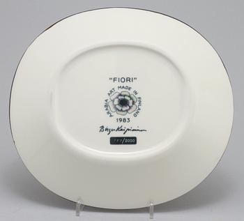 FAT, porslin, "Fiori", Birger Kaipianinen, Arabia, sign o numr 187/2000, 1983.
