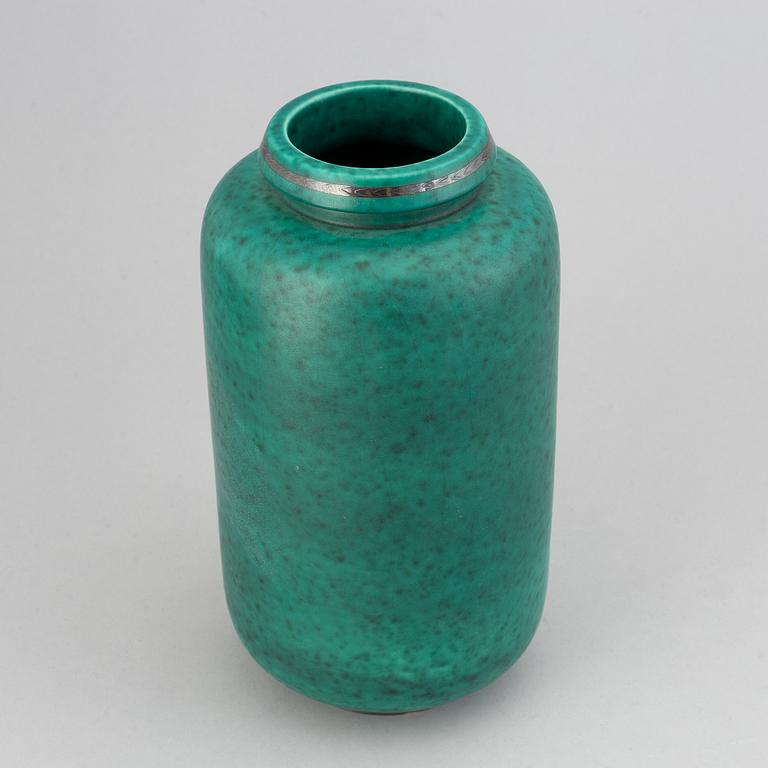 Wilhelm Kåge, a stoneware "Argenta" vase.