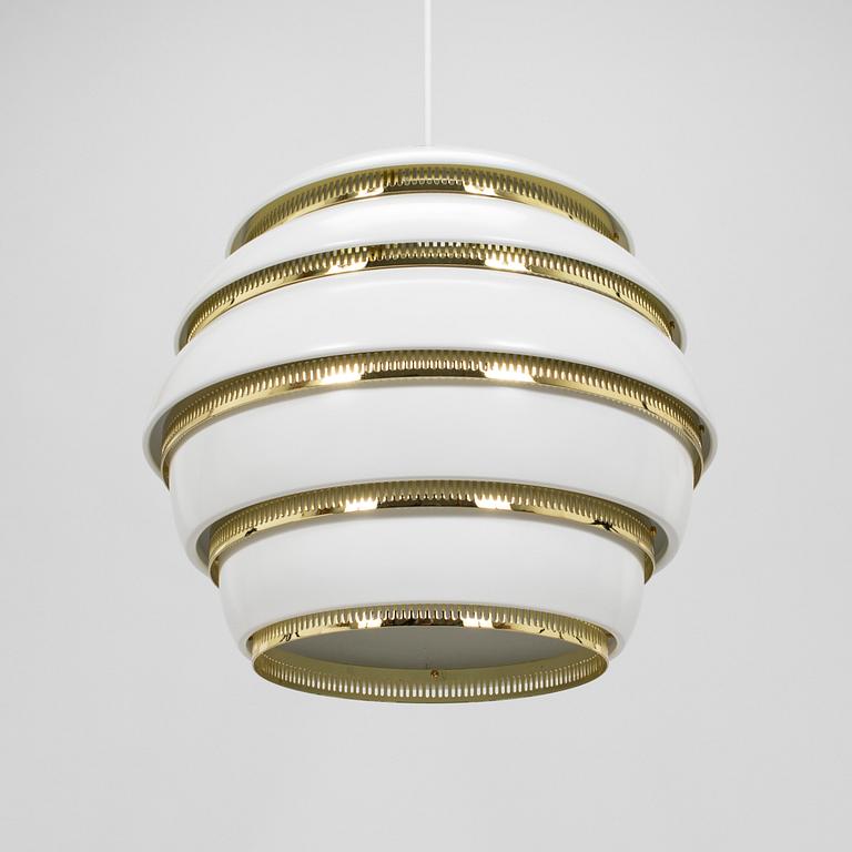 Alvar Aalto, taklampa, "Bikupa" A331, Artek 2000-tal.