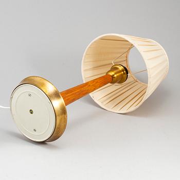 HANS BERGSTRÖM, a 'E1240' table lamp, Asea, 1940's.