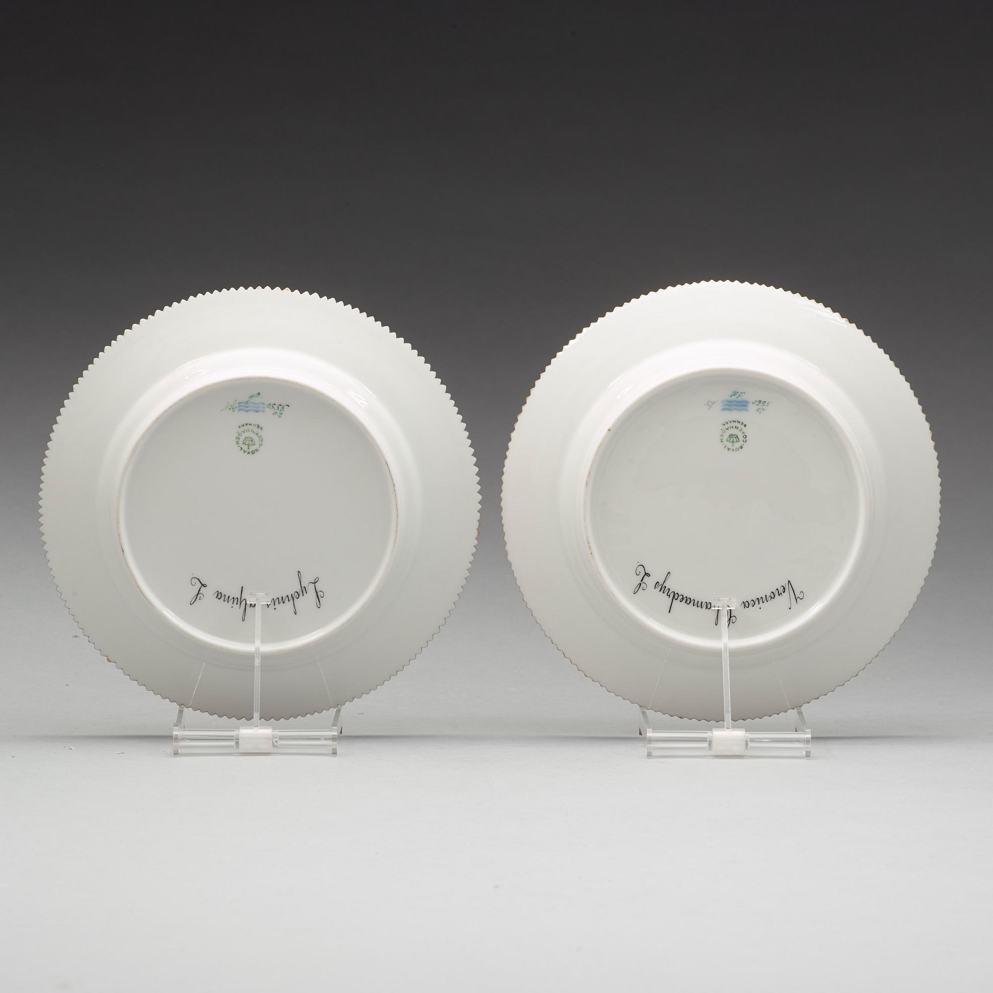 A set of nine Royal Copehagen 'Flora Danica' plates, Denmark, 20th Century.