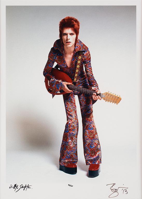 Masayoshi Sukita, "Ziggy Plays Guitar", 1974.