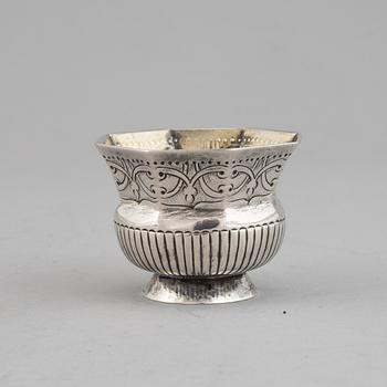 A Russian silver vodka cup, Moscow 1755-68.