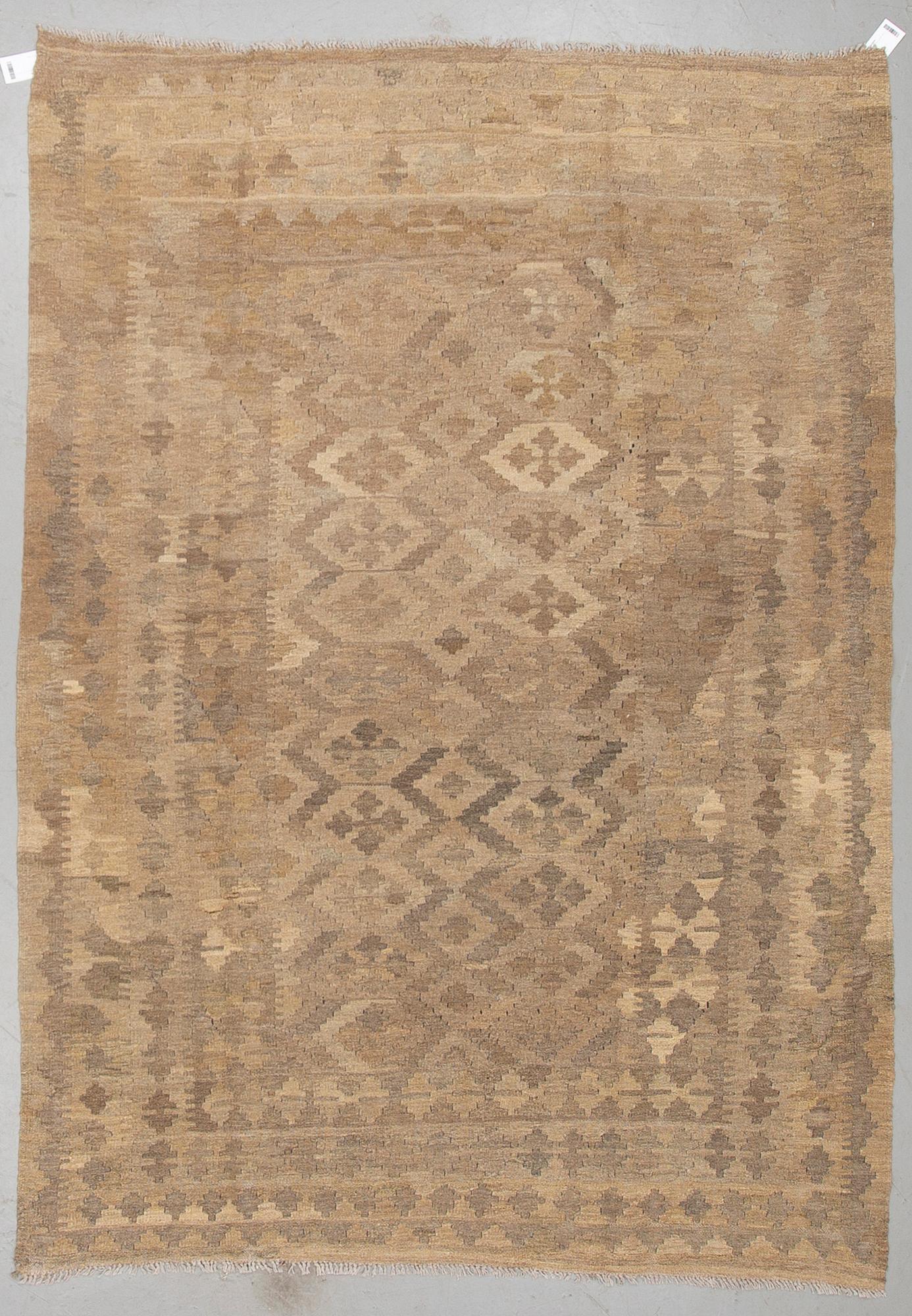 A CARPET, Kilim, ca 239 x 169 cm.