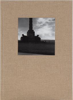 Gerry Johansson, silvergelatinfotografi + bok, bok signerad, daterad 2007, numrerad 3/25.