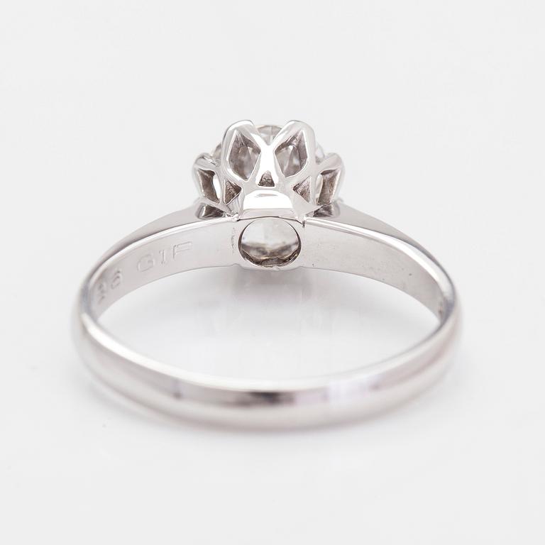 Ring, solitär, 14K vitguld, med en briljantslipad diamant ca 1.26 ct.