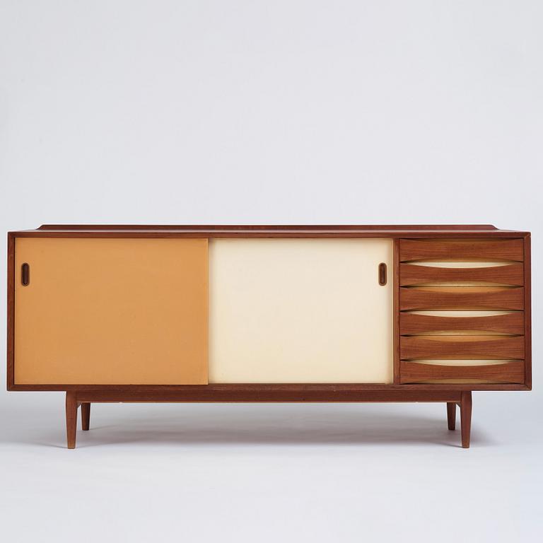 Arne Vodder, a teak sideboard, model 29, Sibast Møbler Denmark 1950-60's.