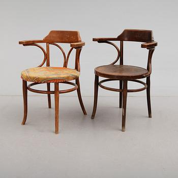 KARMSTOLAR, 2 st, snarlika, Thonetmodell, 1900-talets första hälft.