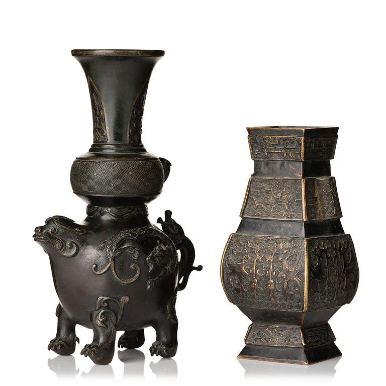 Two bronze vases, Qing dynasty, 18th /19th Century.