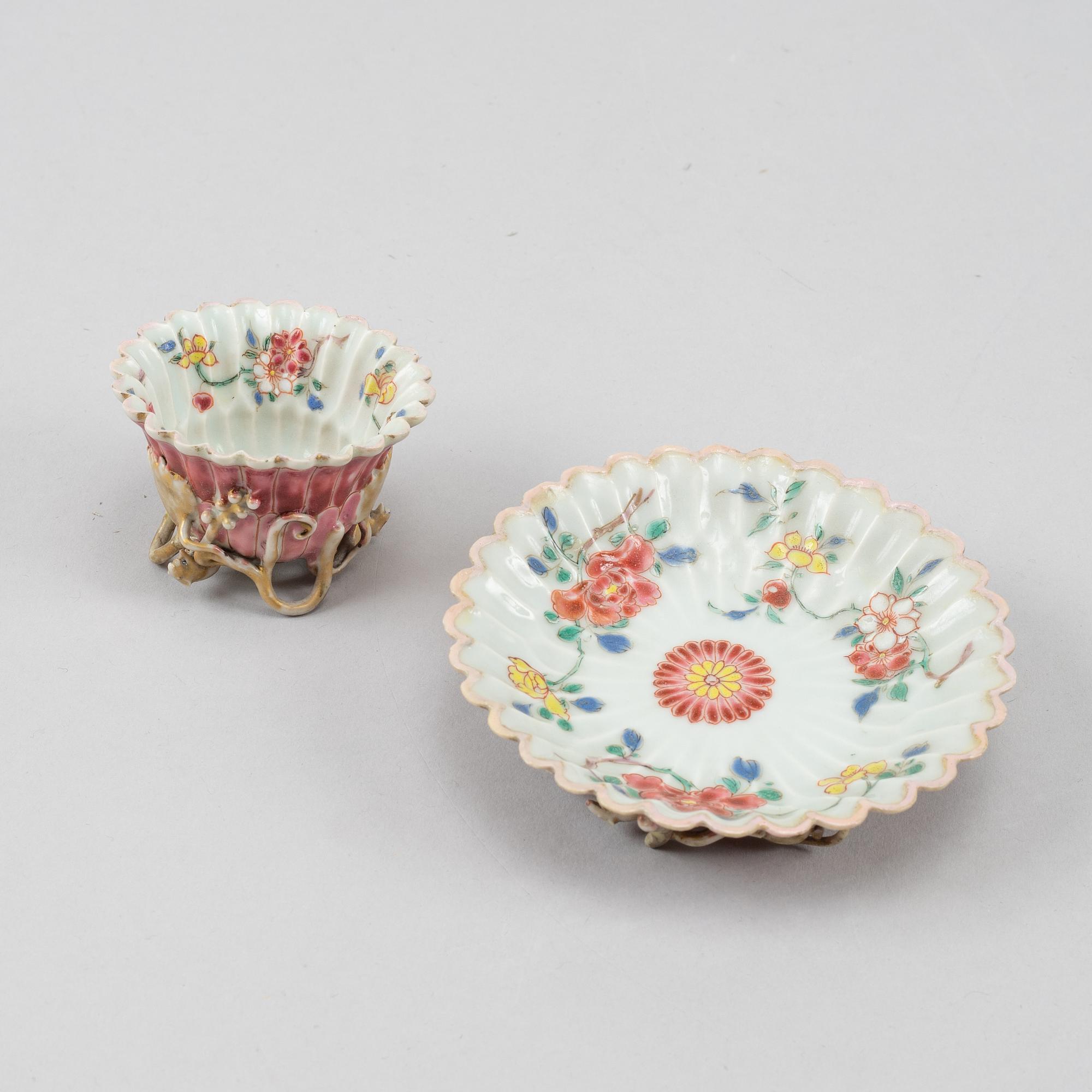 A famille rose cup with stand, Qing dynasty, Yongzheng (1723-35).