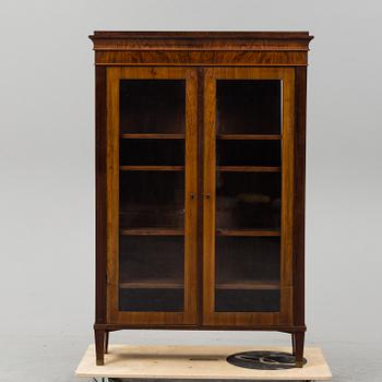 A mahogany vennered cabinet, circa 1900.