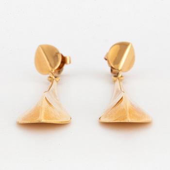 18K gold earrings.