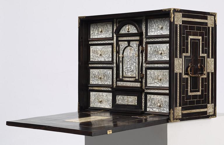 KABINETTSKÅP. Barock, 1600-1700-tal.