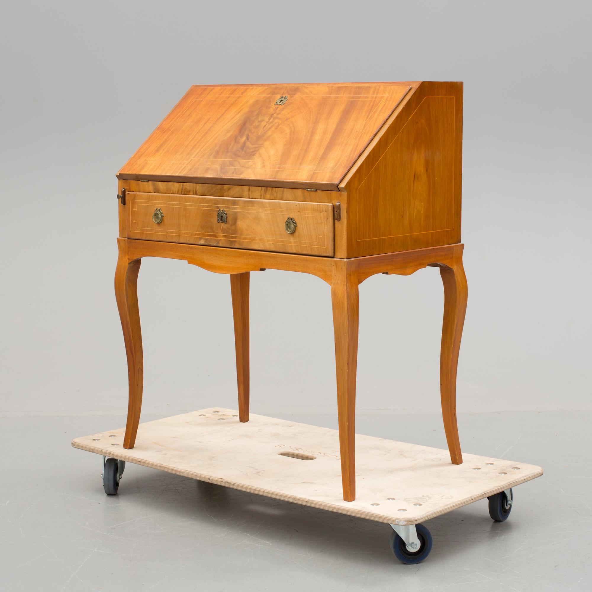 SEKRETÄR, gustaviansk stil, 1900-tal.