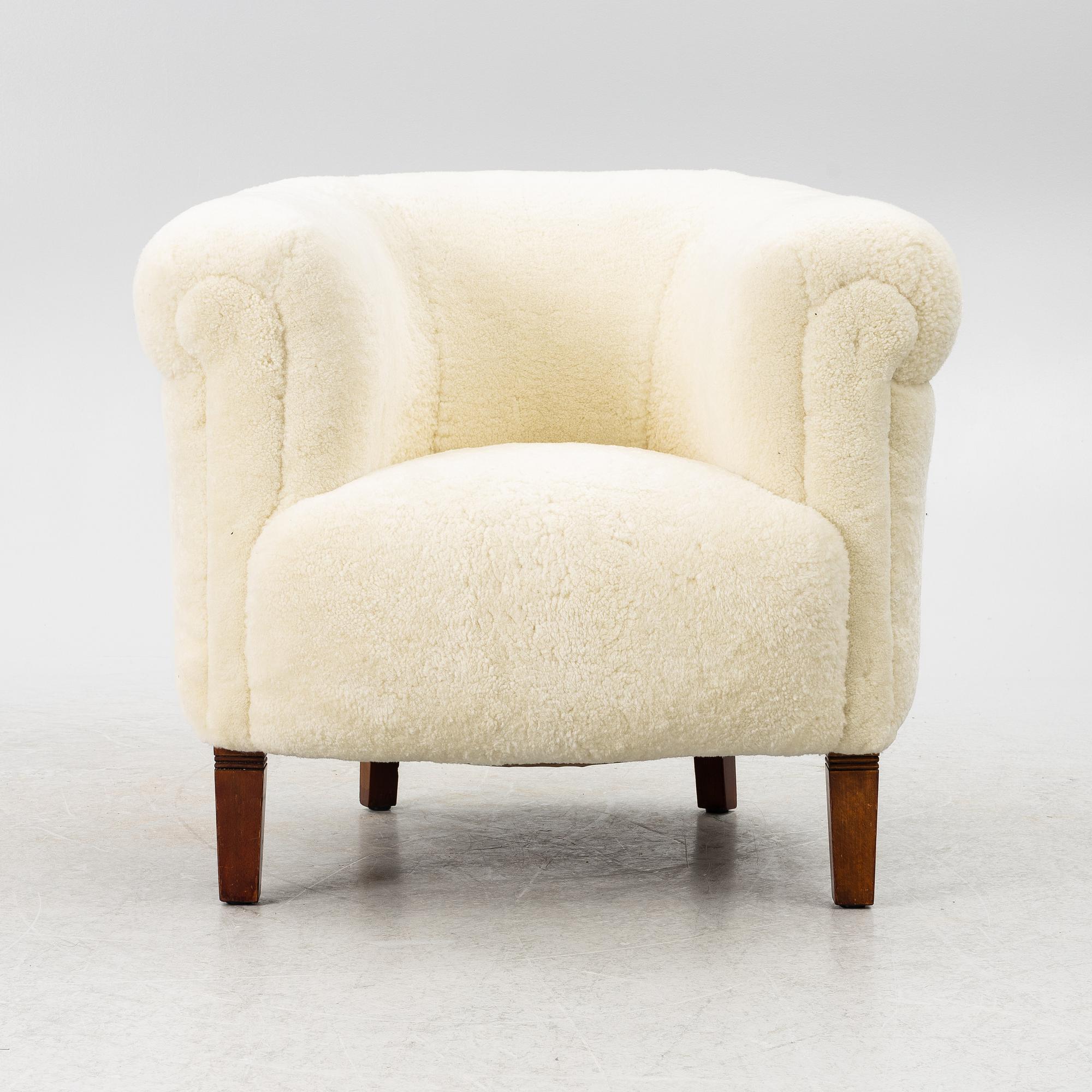 Armchair, first half of the 20th century.