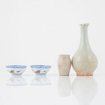 A pair of Chinese egg shell porcelain cups, 20th Century. A ge glaze vase, 19th century. Vase Yan dynasty.