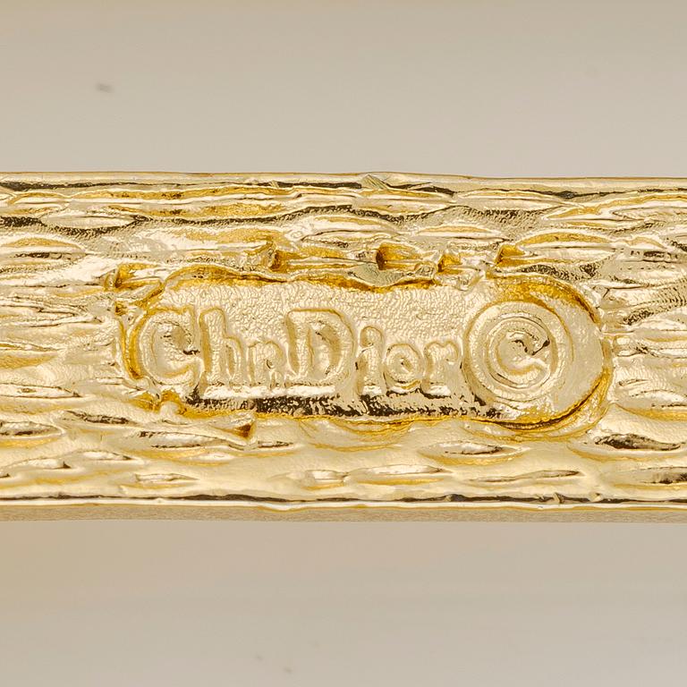 Dior necklace in gold metal.