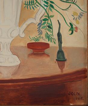 Einar Jolin, Flowers in white saucer on table.