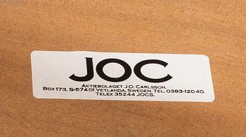 KARL ERIK EKSELIUS, soffbord samt karmstol, "Mondo", JOC möbler, Vetlanda, 1900-talets andra hälft.