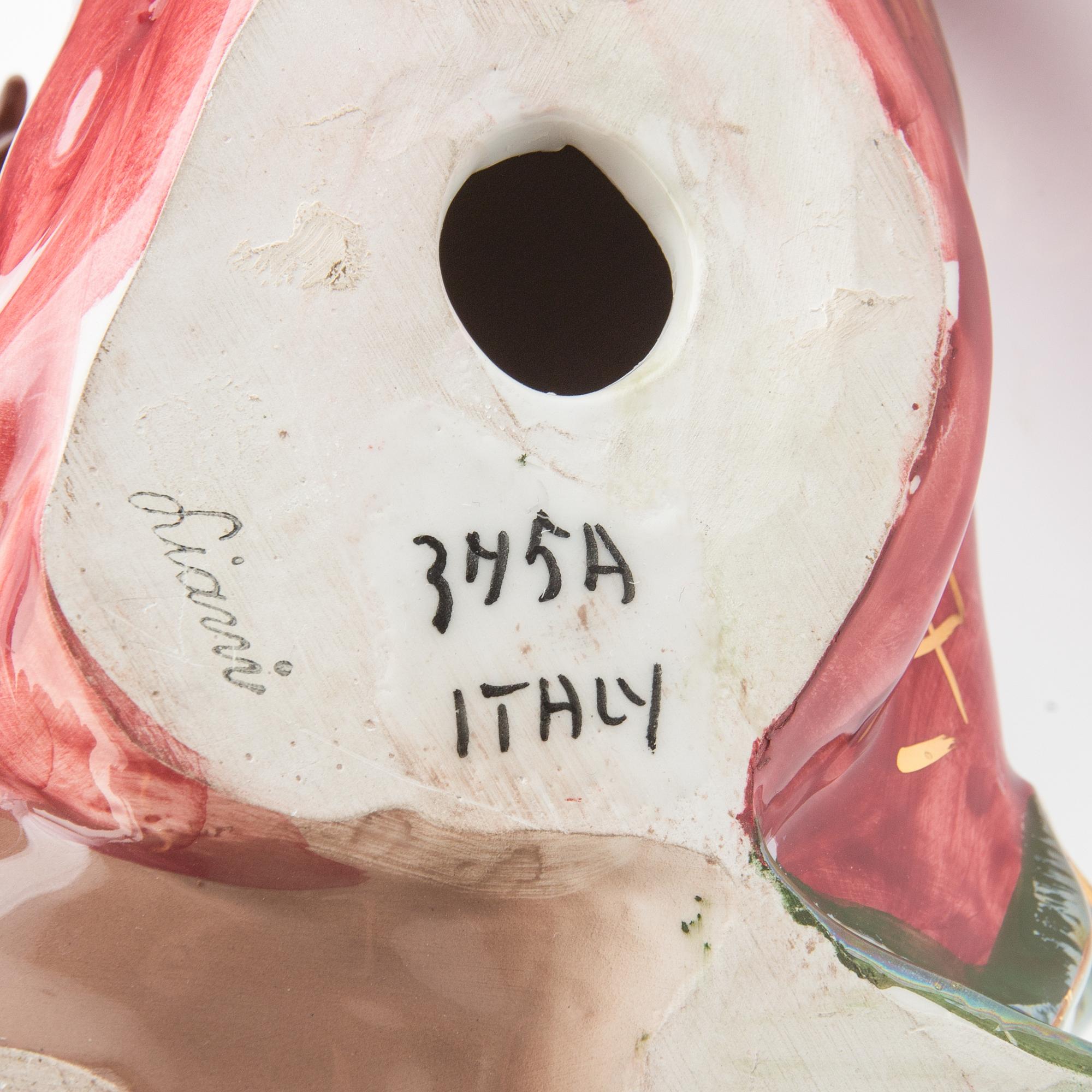 Dekorativ skulptur Sittande man med turban 1900-talets mitt/andra hälft.