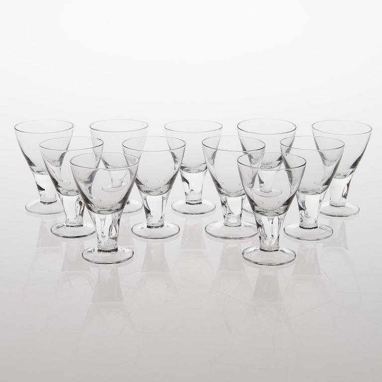 A 114-piece 'GN 46' glassware set for Nuutajärvi Notsjö, Finland. In production 1949-1969.