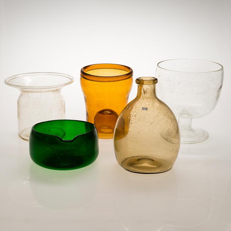 KAJ FRANCK, A set of five art glass objects "Sargasso", signed Nuutajarvi Notsjö.
