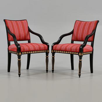 KARMSTOLAR, ett par, sengustavianska, omkring sekelskiftet 1800.