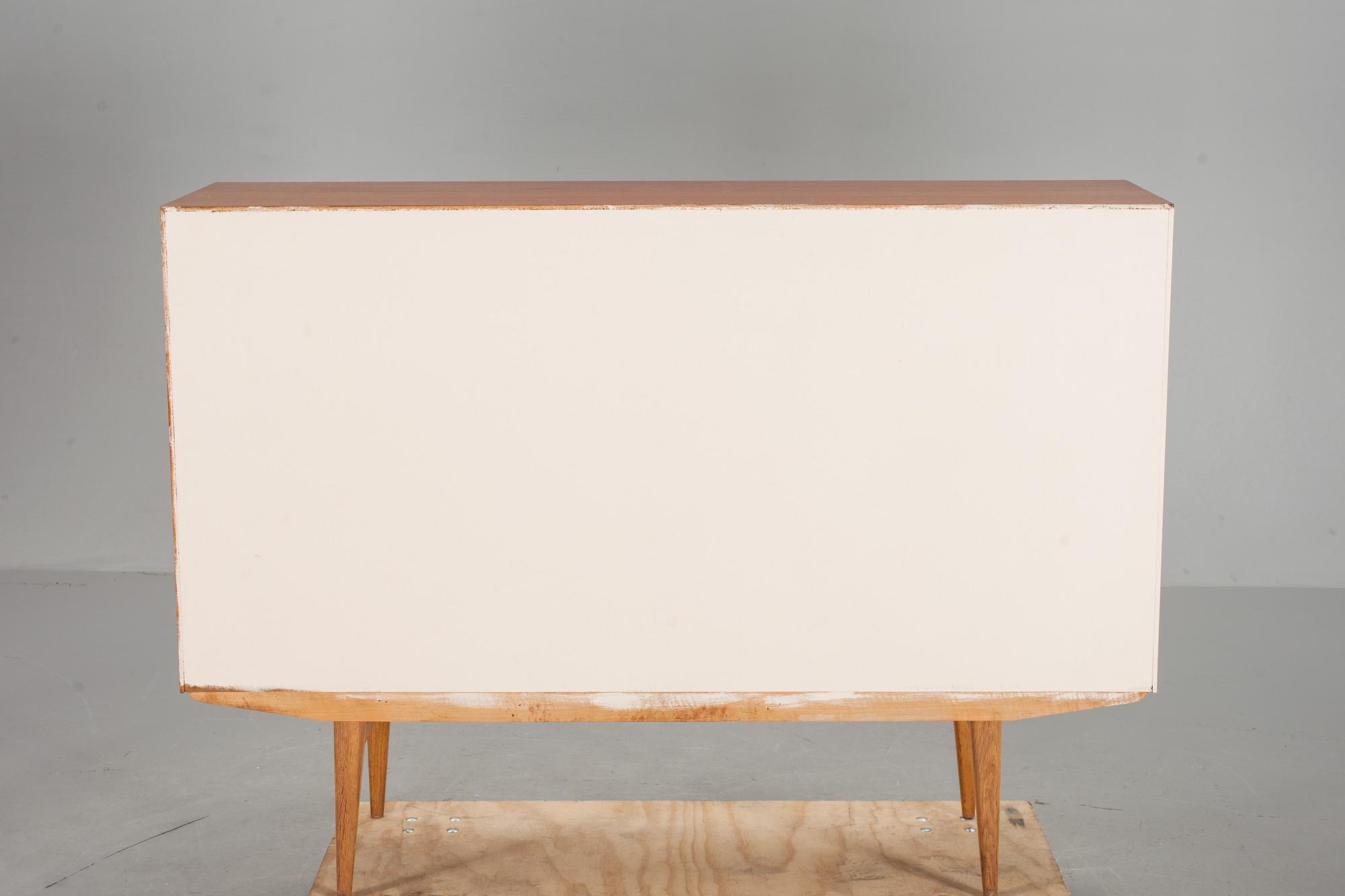 SIDEBOARD/SKÅP, 1900-talets andra hälft.