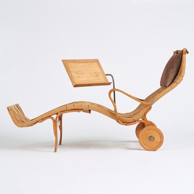 Bruno Mathsson, a rare easy chair for Firma Karl Mathsson, Värnamo, Sweden 1940s.