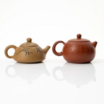 Two Chinese yixing teapots, 1990s and contemporary.