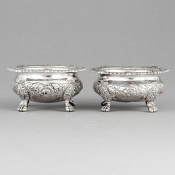 SALTKAR, ett par, silver, Joseph Angel II, London 1816-17.  Vikt 289 g.