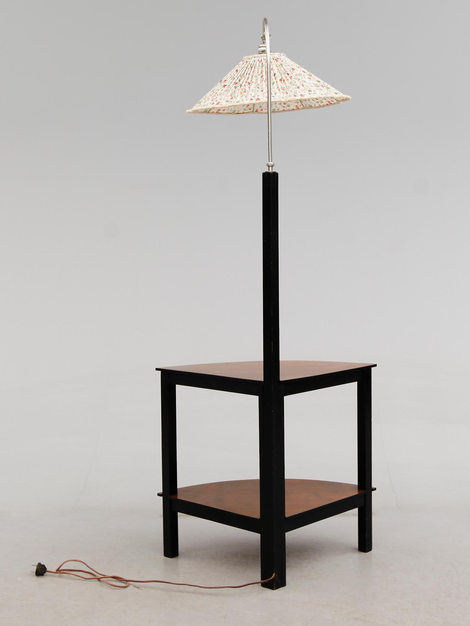 GOLVLAMPA, 1900-talets första hälft.