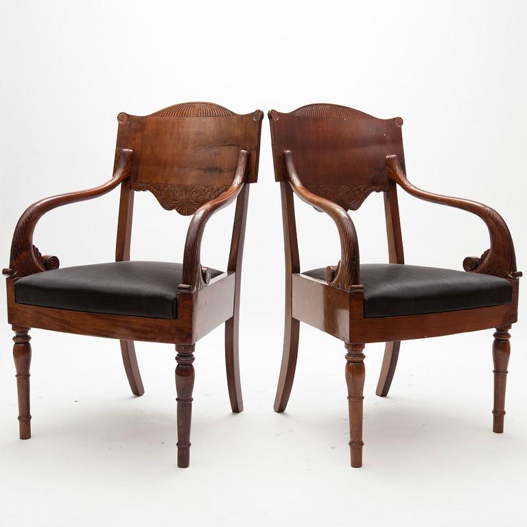KARMSTOLAR, ett par, biedermeier, Ryssland 1800-talets mitt.
