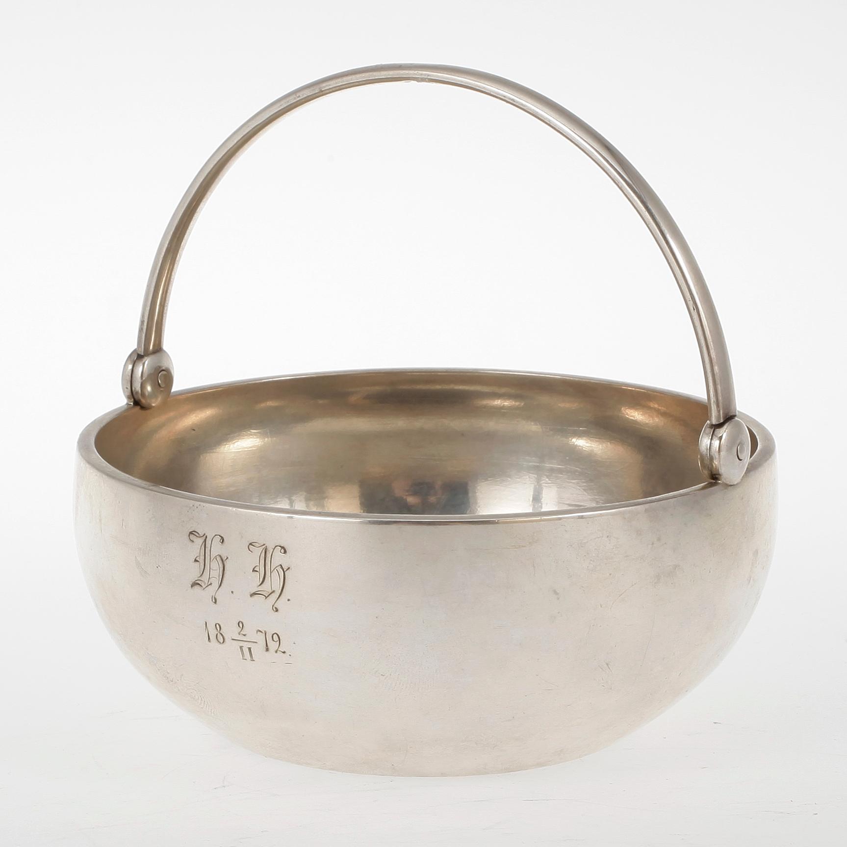 SKÅL, silver, Kejserliga hovleverantören, Pavel Fedorovich Sazikov, Moskva, 1871. Vikt ca 145 gram.