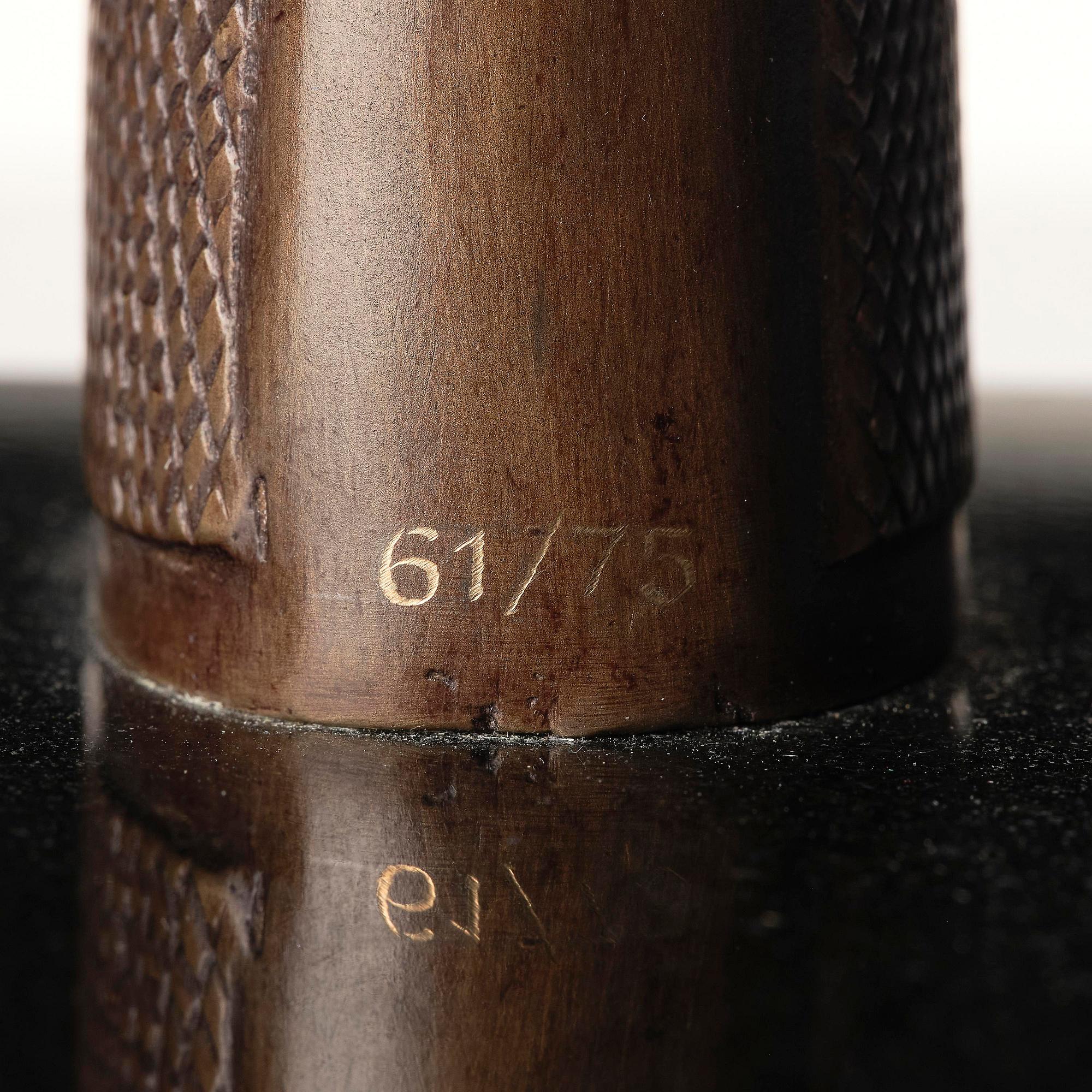 Carl Fredrik Reuterswärd, "Non-Violence".