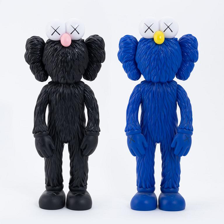 KAWS, 2 vinyl sculpture, 2017.