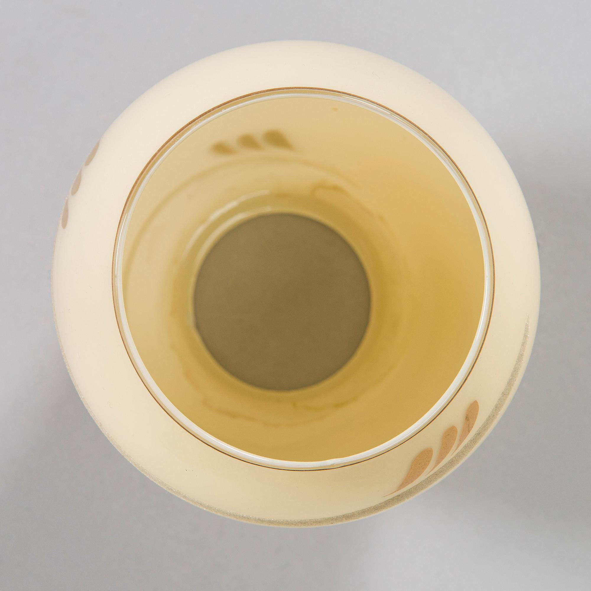 Paavo Tynell, kattovalaisin, malli 9015, Taito 1900-luvun puoliväli.