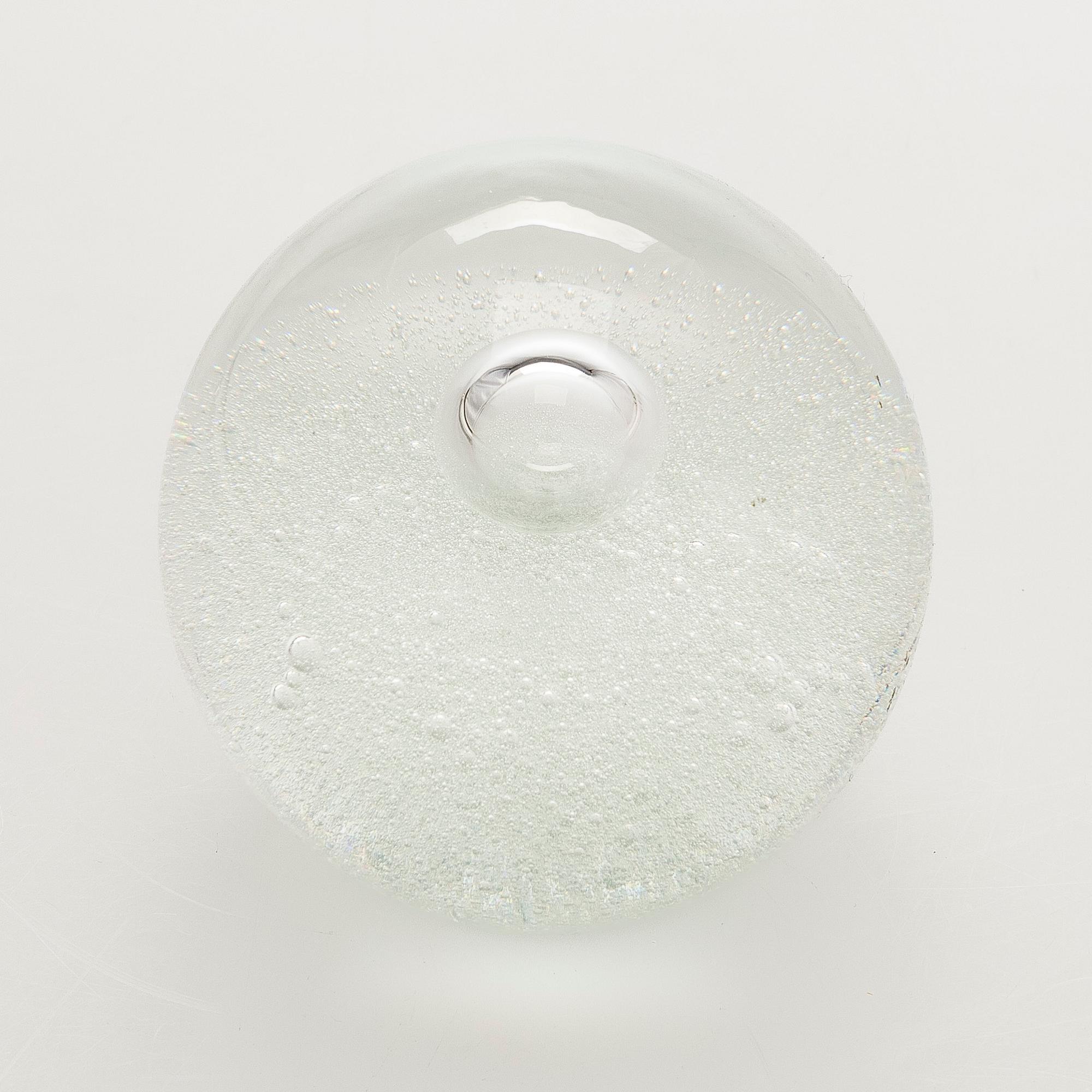 Timo Sarpaneva, veistos "Claritas Utupallo", signeerattu Timo Sarpaneva 88 / 1988.