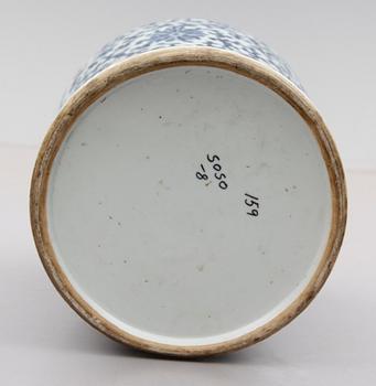 LOCKURNA, porslin, Kina, 1800-tal.